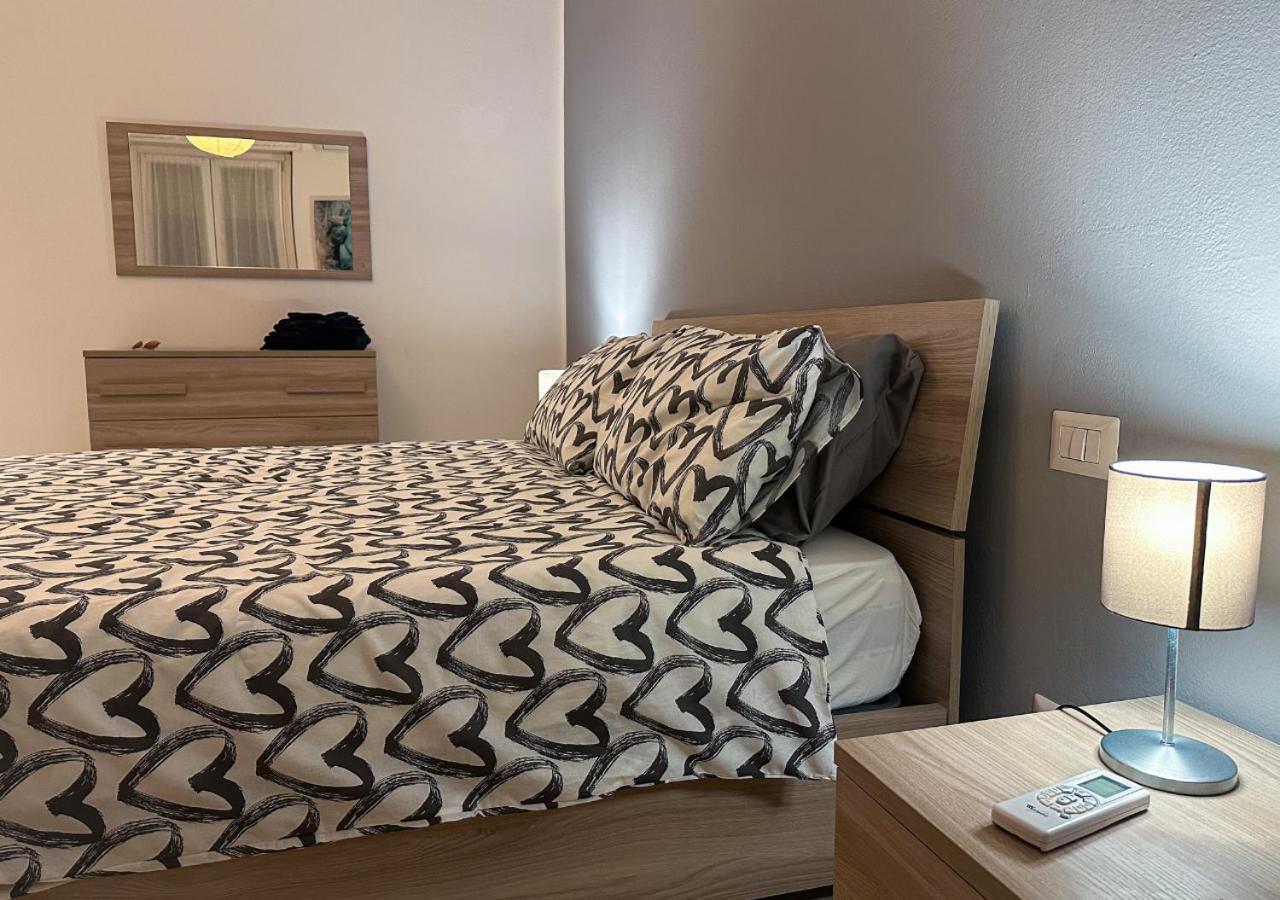 Modern Cenisio Apartment - Self Check-In & Parking Milão Exterior foto