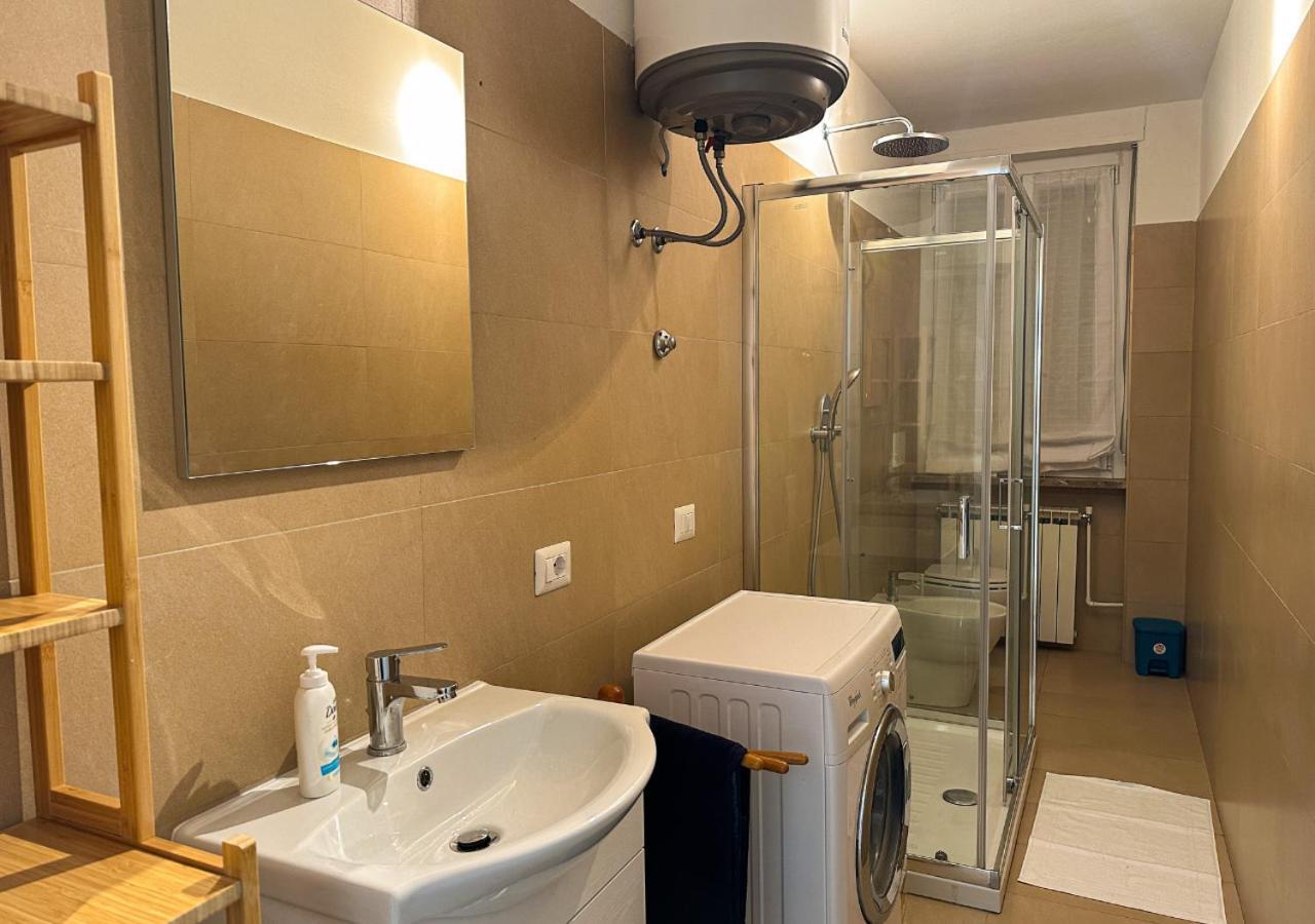 Modern Cenisio Apartment - Self Check-In & Parking Milão Exterior foto